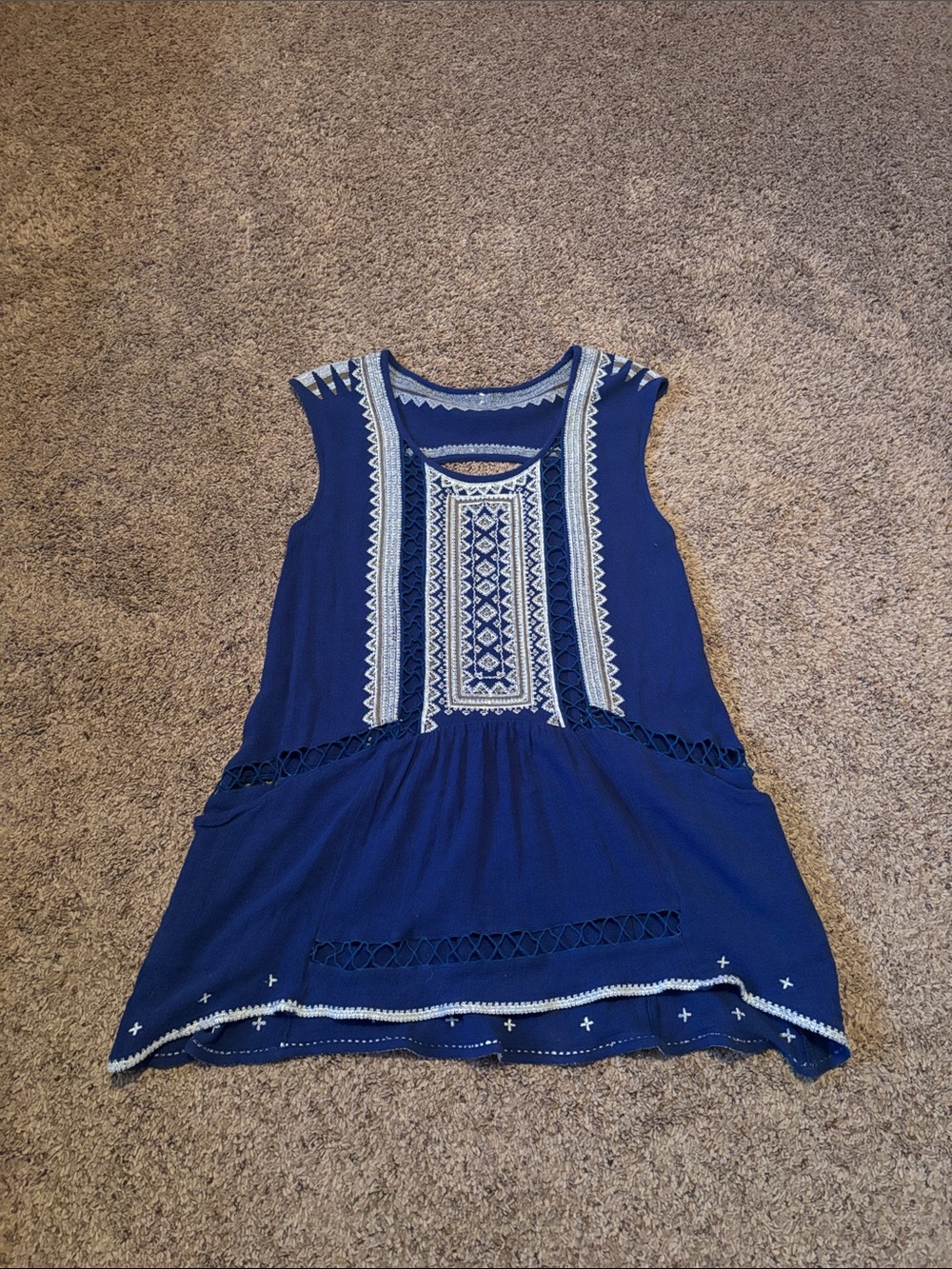 Urban OutfittersEmbroidered Sleeveless Tunic Top Blue Boho L